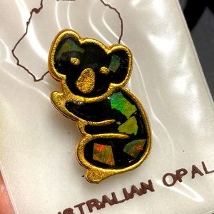 🖤NEW💕Australian Opal koala 🐨 brooch